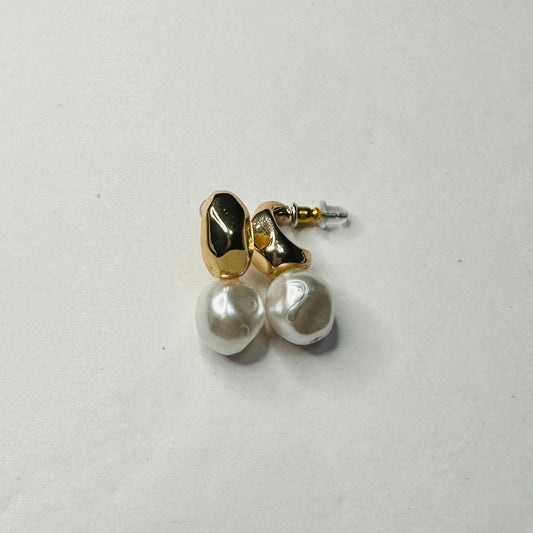 Earrings - Pearl Gold Drop Earrings