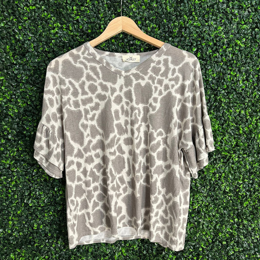 Shirts & Tops - Cheetah Ruffle Sleeve Top